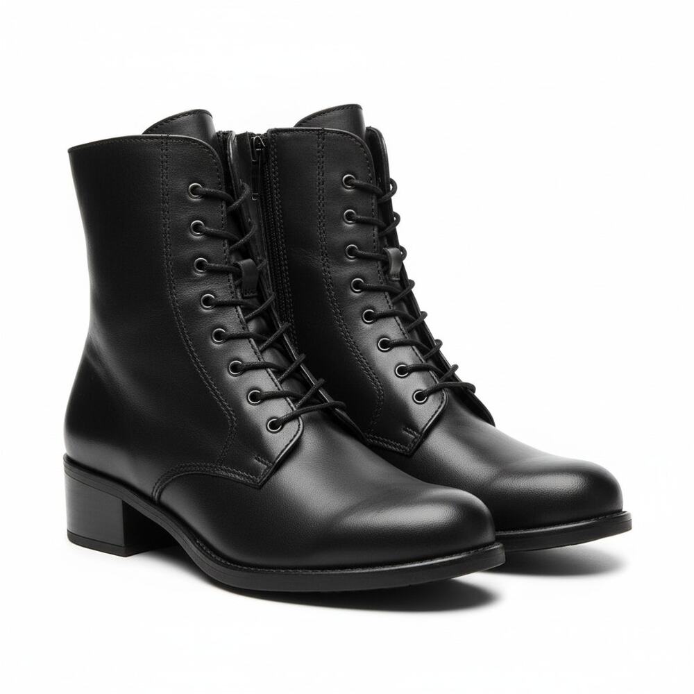 La Canadienne Palmina Boot‎ Womens 8 W Black Leather Side Zip
